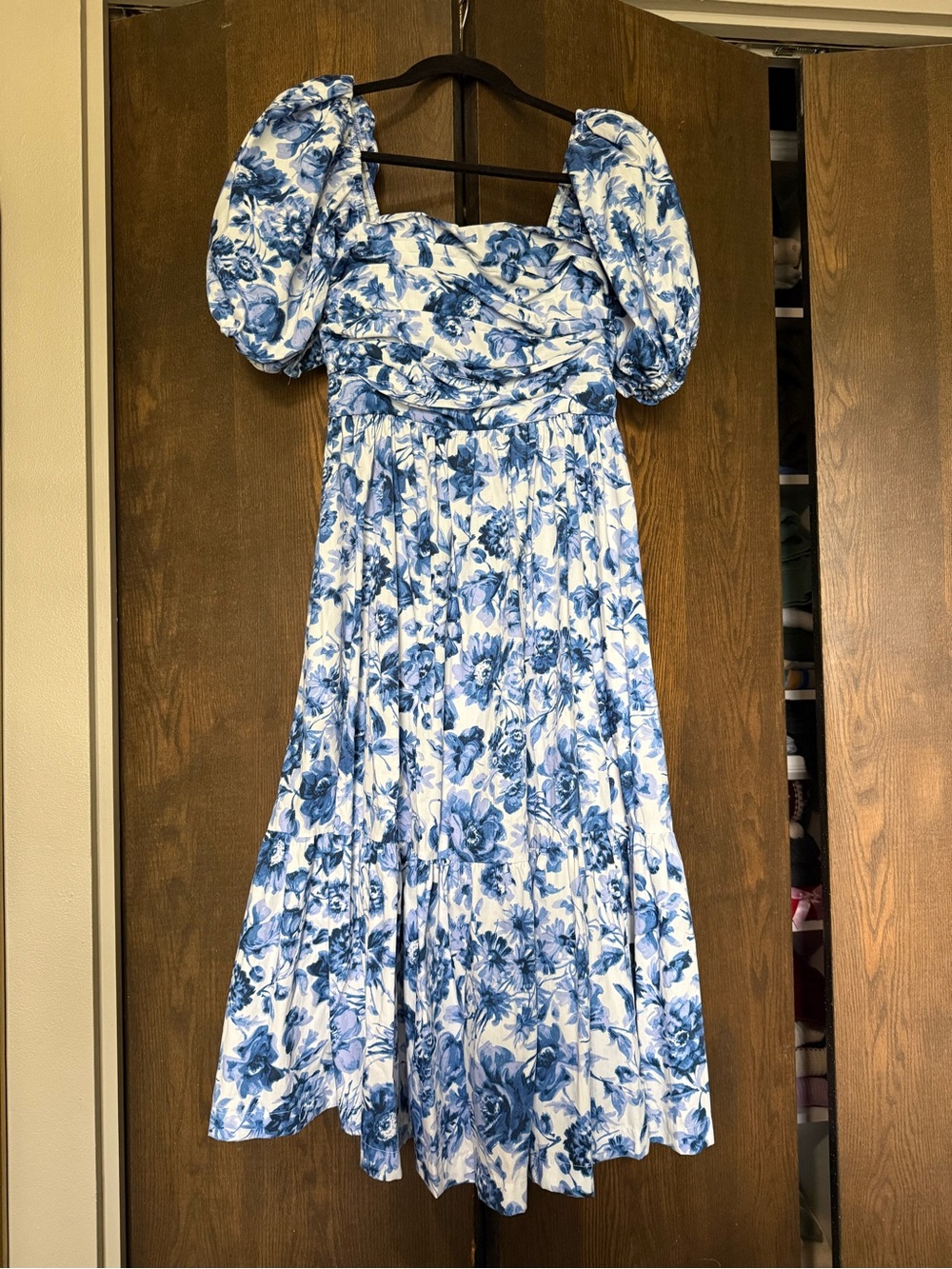 Abercrombie and Fitch blue floral midi S petite